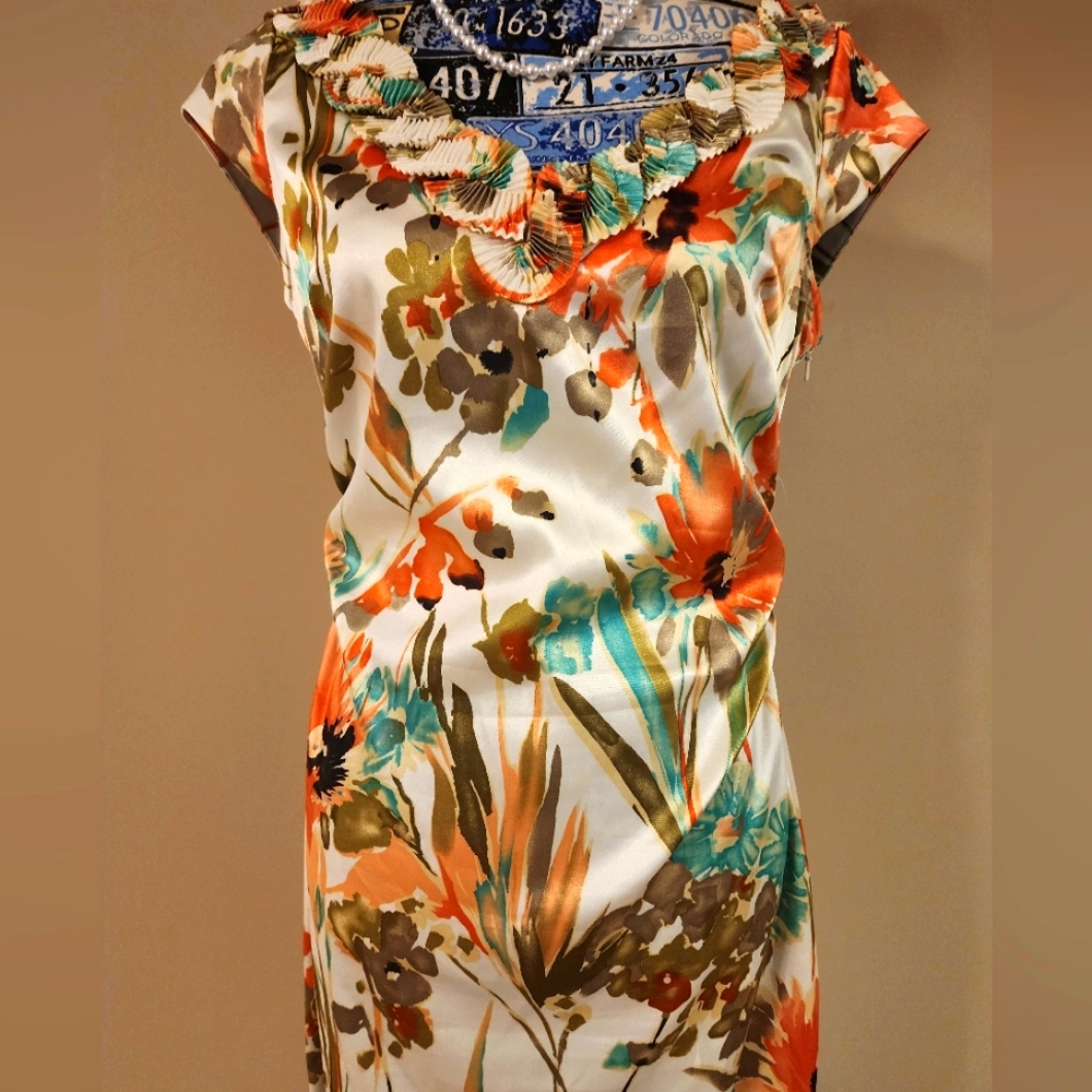 Maggy London Floral Satin Cap Sleeve Sheath dress